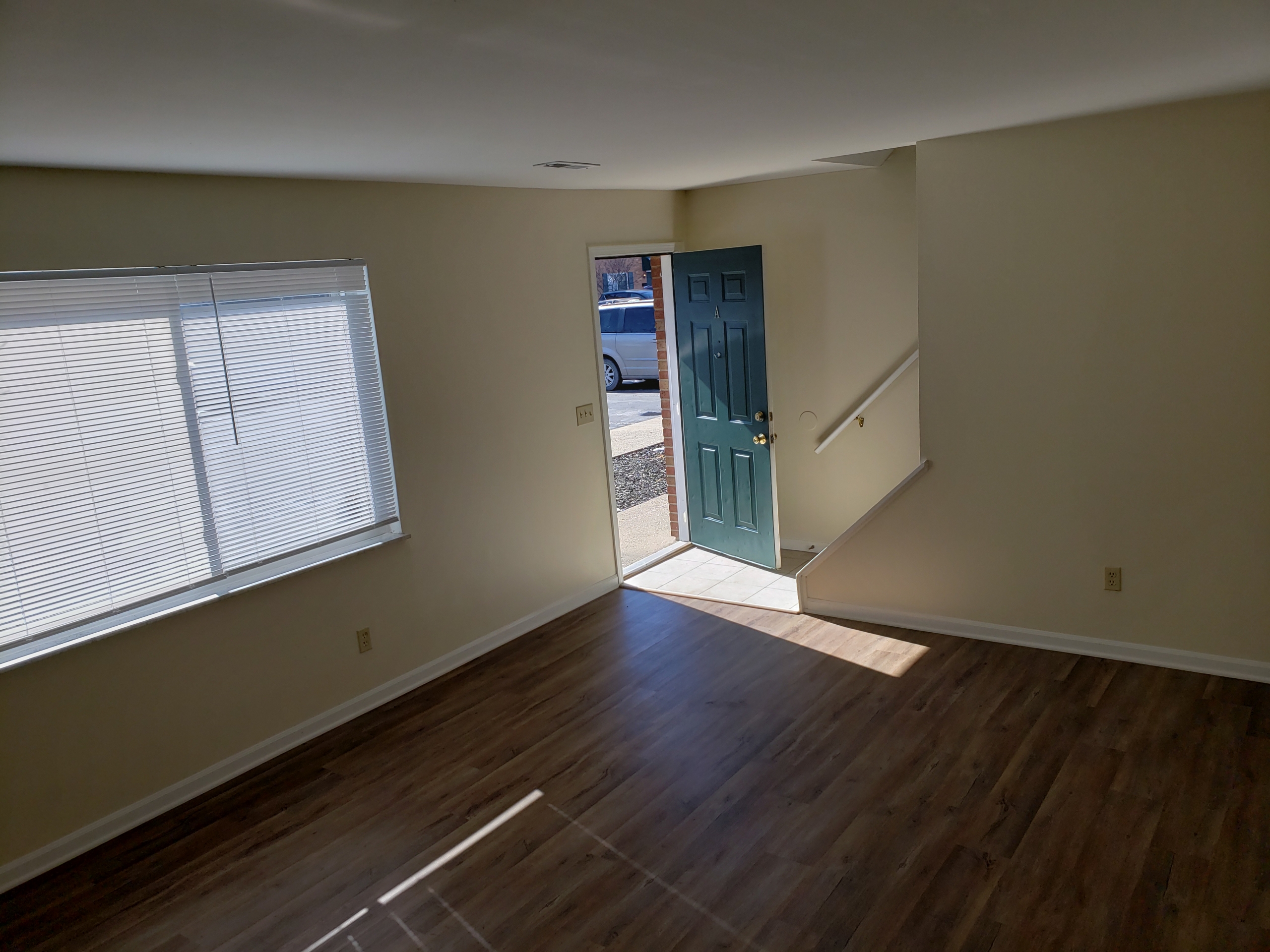 3-Bedroom – White Cabinets and White Appliances